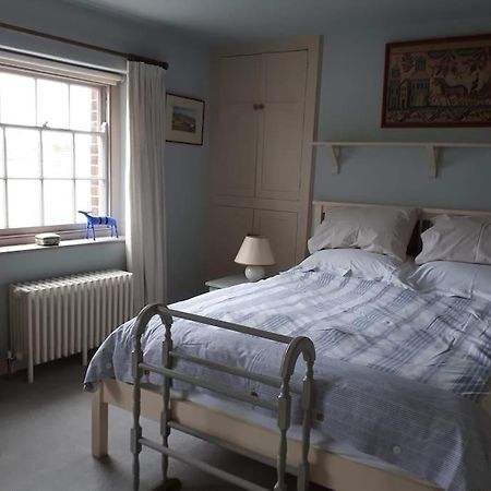 No. 27'S Self-Catering Flat For A Memorable Break. Bridport Exterior photo