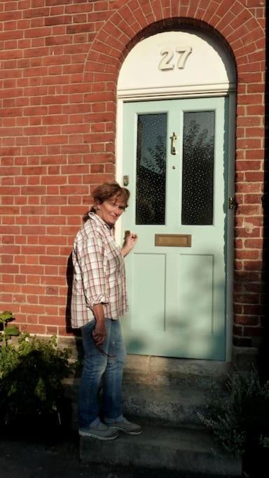 No. 27'S Self-Catering Flat For A Memorable Break. Bridport Exterior photo